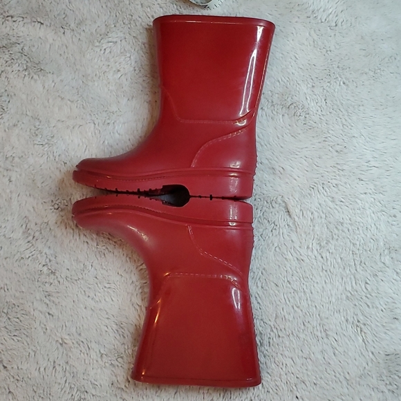 Children's Red Rubber Slip-on Boots (No Shoes Required) - 4" shaft - EUC - Sz 6 - Picture 3 of 12